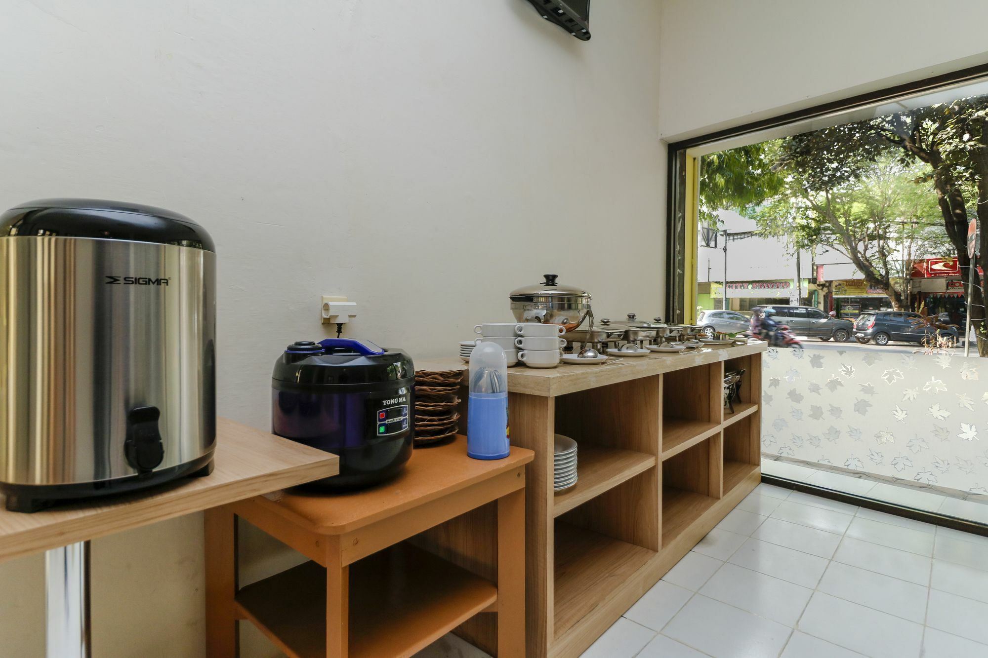 Reddoorz Plus @ Slamet Riyadi Surakarta  Exterior photo
